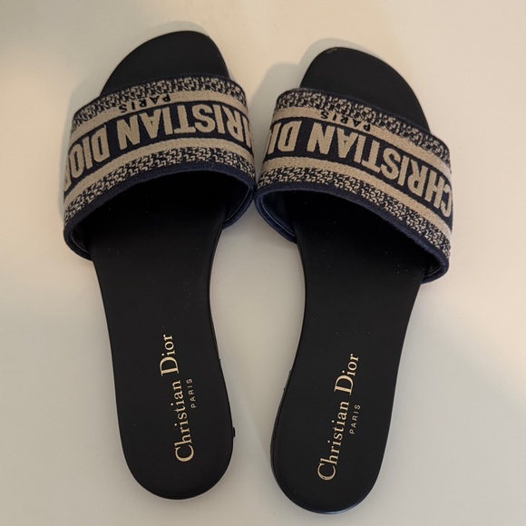 Christian Dior slides - Picture 1 of 4